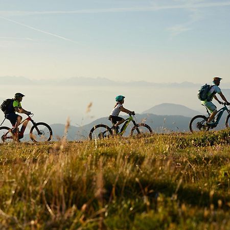 Ferien & Wellnesshotel Windschar Brunico Exterior foto
